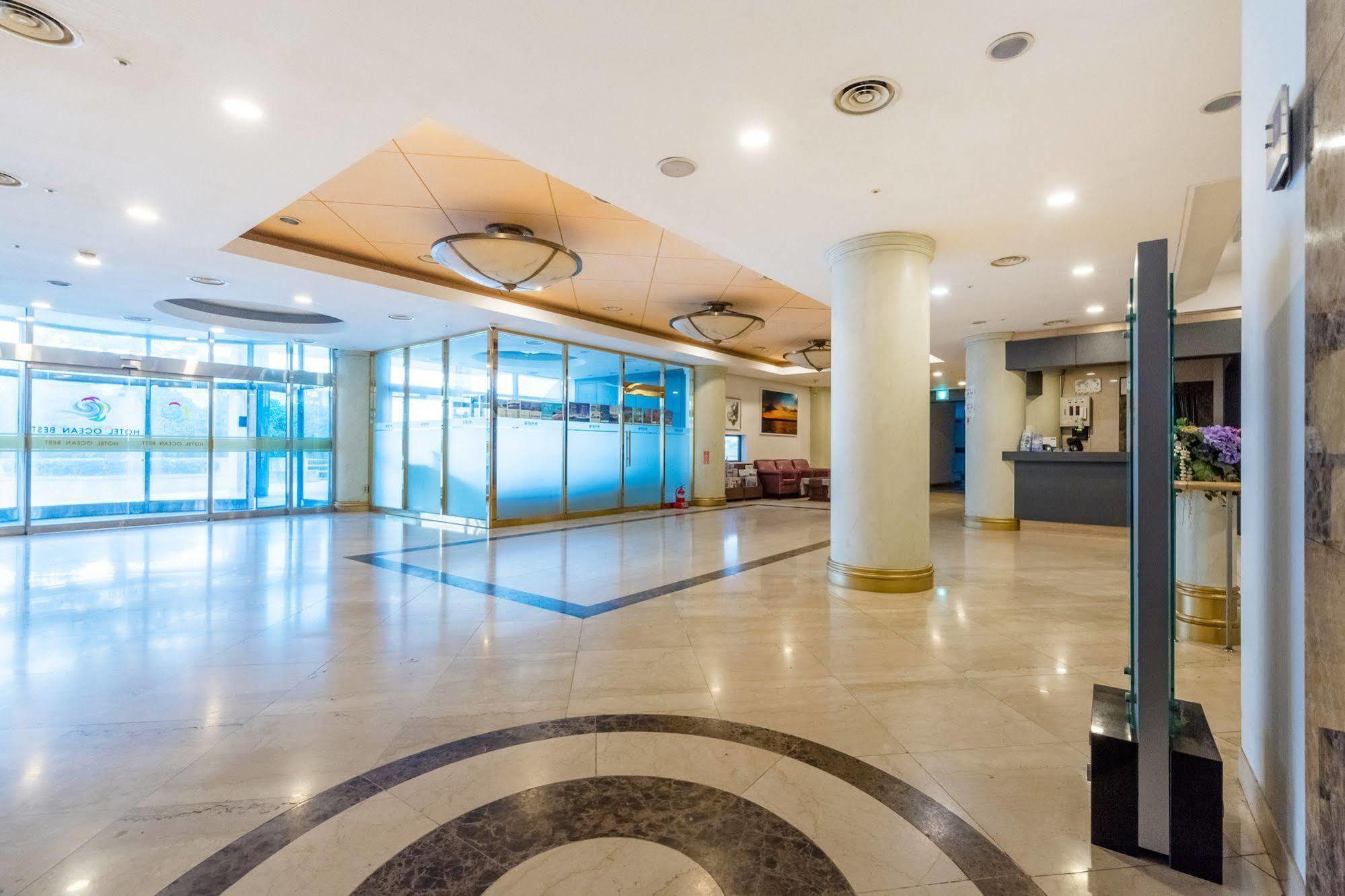 גאוז'ה Hotel Homefourest מראה חיצוני תמונה