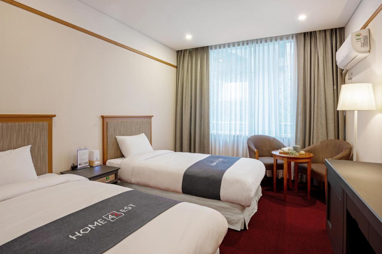 גאוז'ה Hotel Homefourest מראה חיצוני תמונה