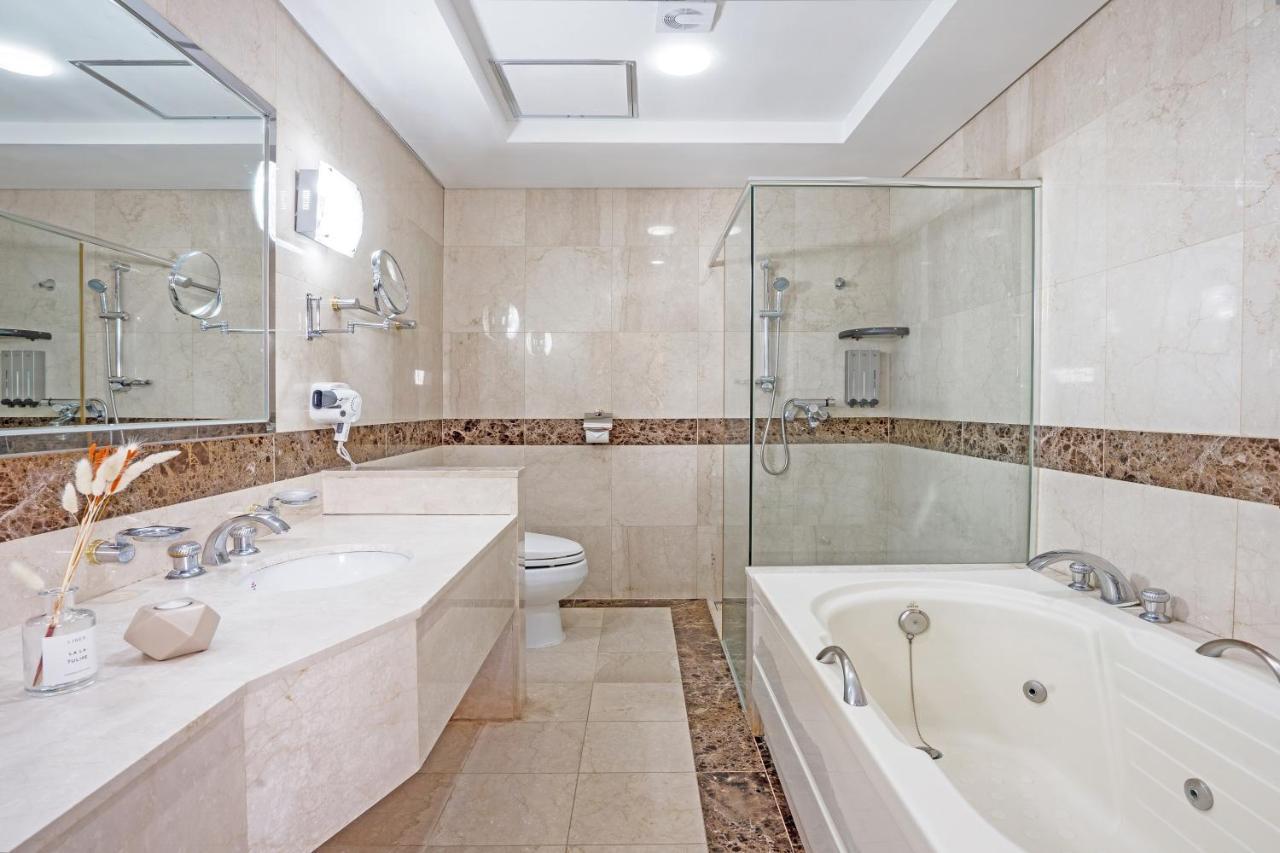 גאוז'ה Hotel Homefourest מראה חיצוני תמונה